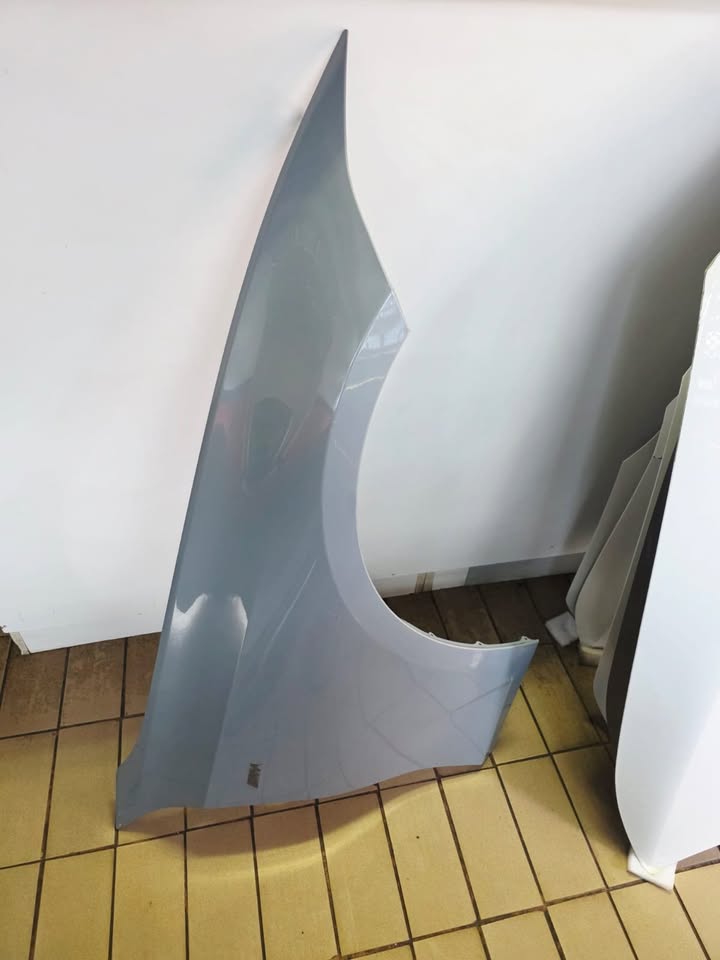 2021 BMW G20 RIGHT FENDER FOR SALE IN GREAT CONDITION - Private Seller 2021 BMW G20 RIGHT FENDER FOR SALE IN GREAT CONDITION - Private Seller