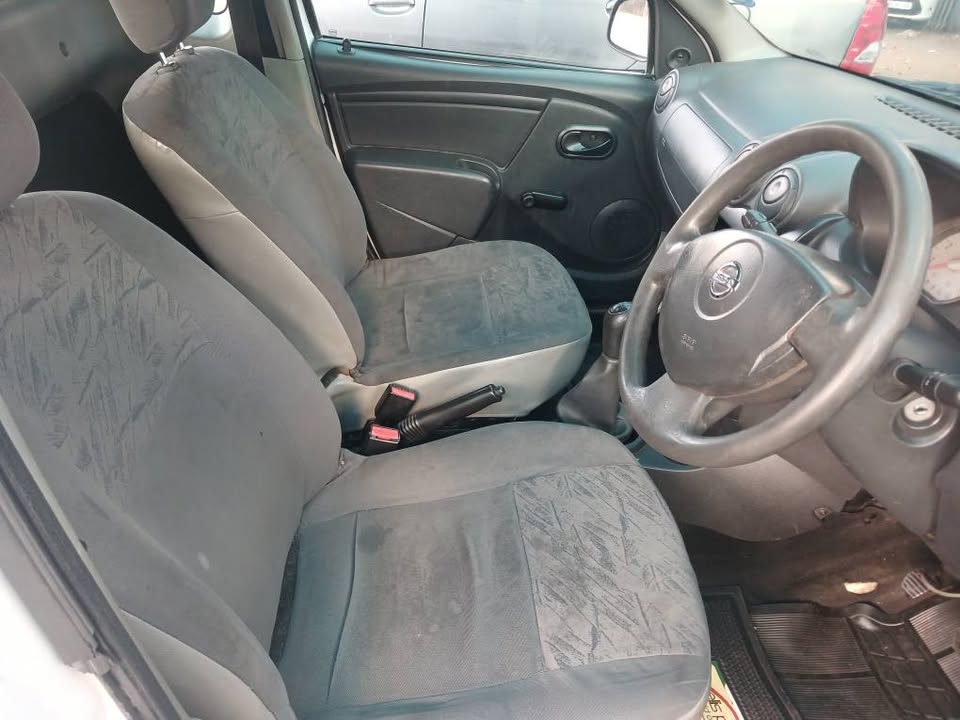 2015 NISSAN NP200 1.6 BAKKIE  Transmission: Manual  Mileage: 129000km  Fueltype: Petrol  White