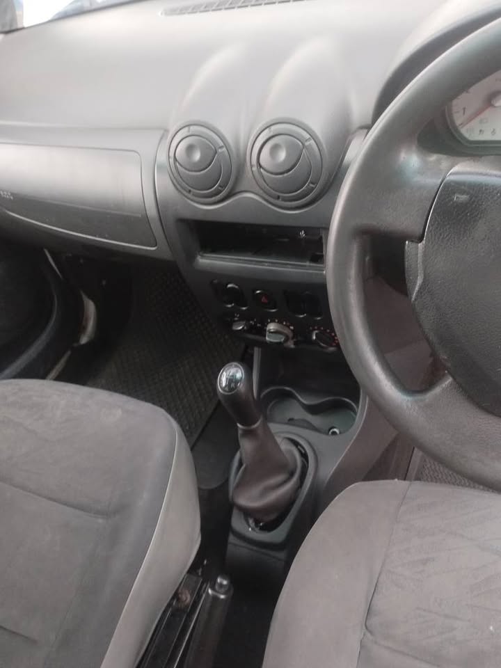 2015 NISSAN NP200 1.6 MANUAL WITH CANOPY