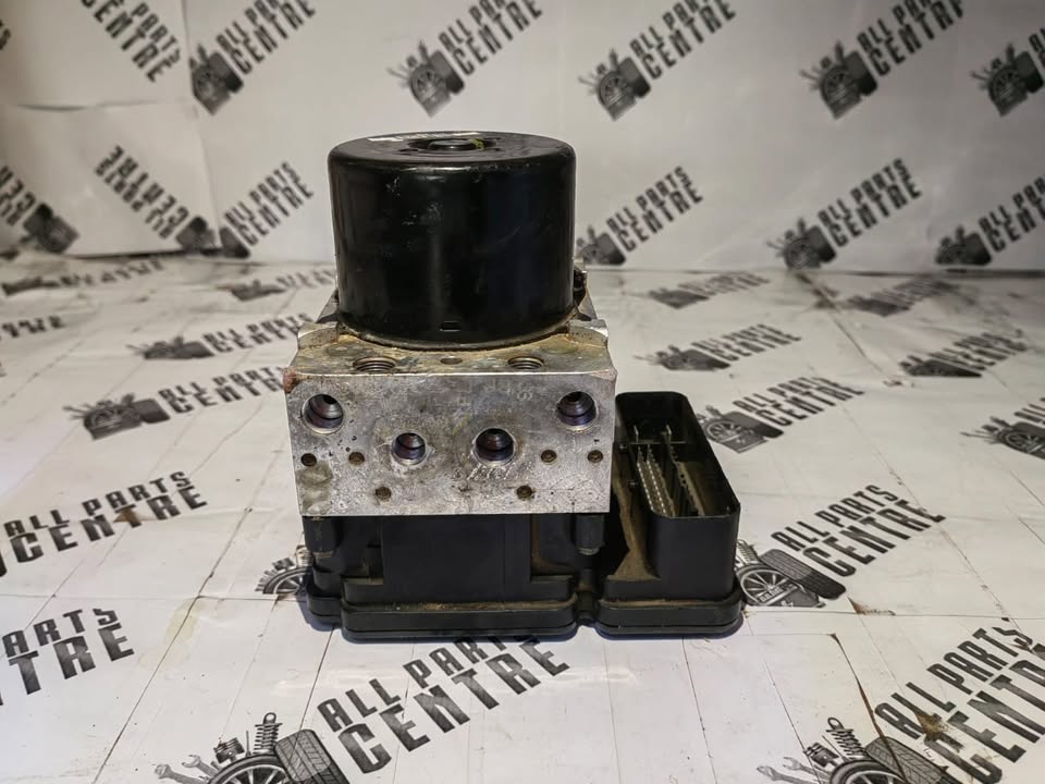 Now for sale: Range Rover Evoque ABS pump – Used - Private Seller Now for sale: Range Rover Evoque ABS pump – Used - Private Seller