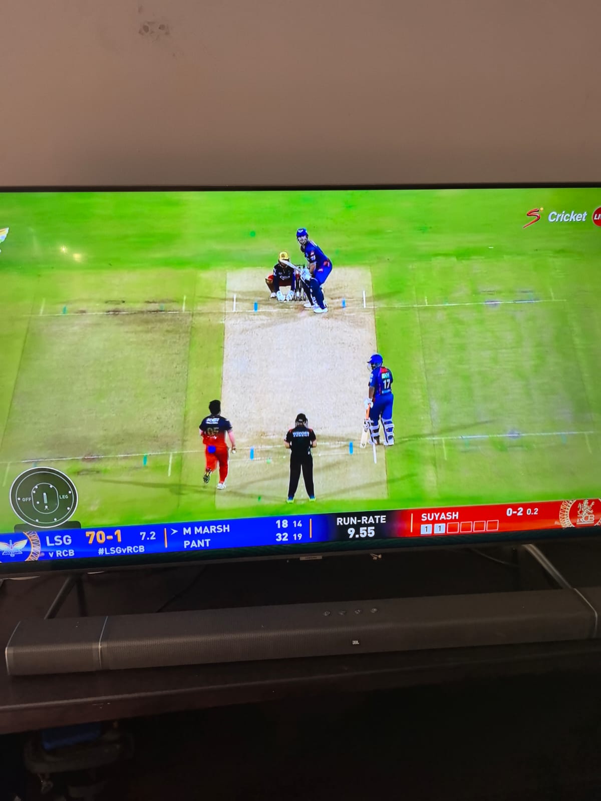 Samsung crystal uhd 4k smart tv Samsung crystal uhd 4k smart tv