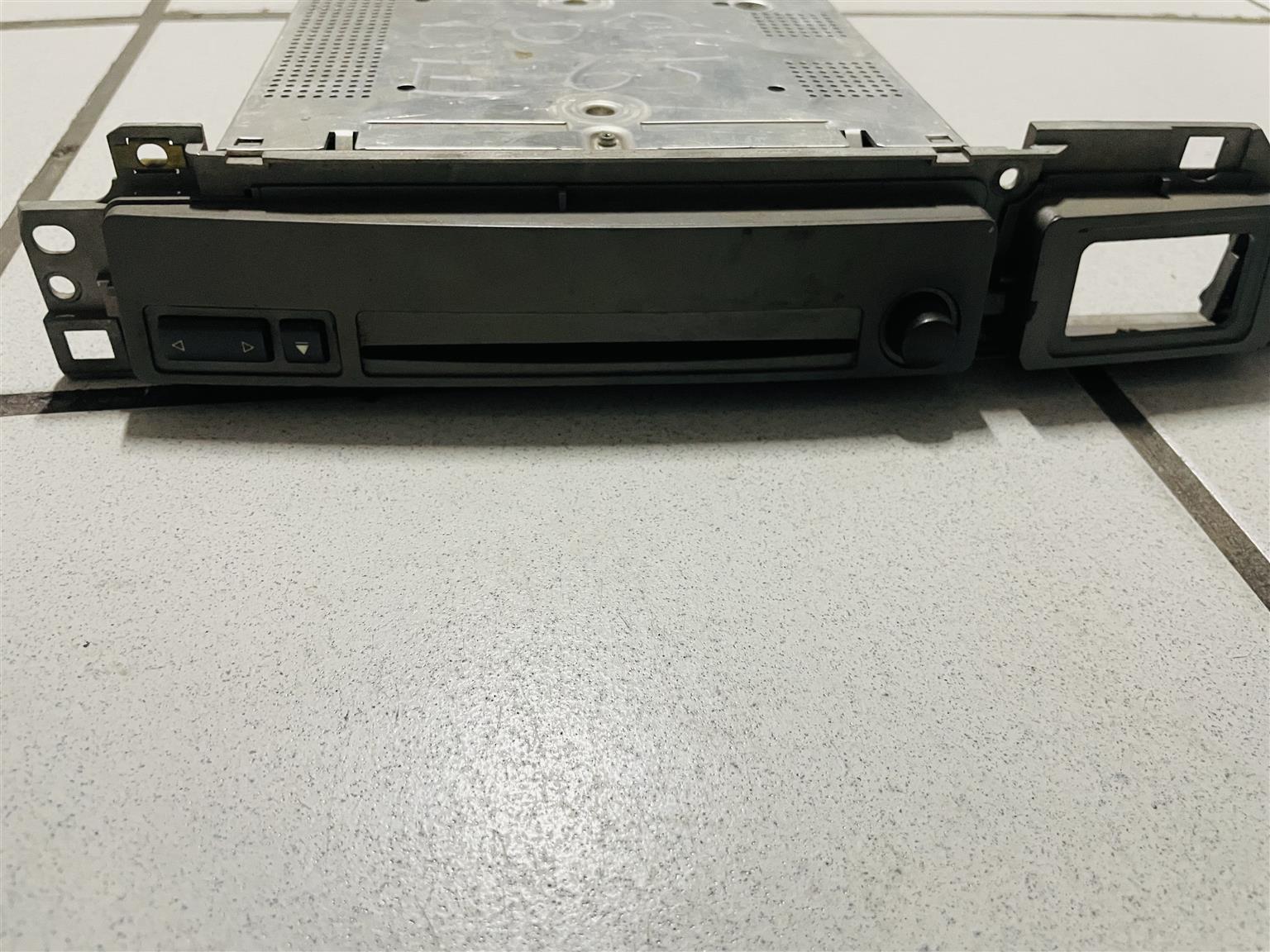 BMW 7 E65 E66 2003 Radio CD GPS player head unit 65126928894 ONV33495 - Private Seller