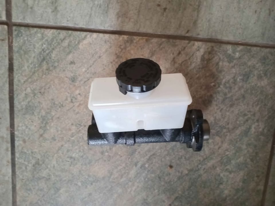 Ford laser break master cylinder n bottle for sale WhatsApp or cell - Private Seller Ford laser break master cylinder n bottle for sale WhatsApp or cell - Private Seller