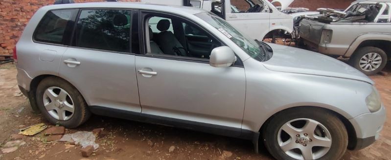 VW TOUAREG 2.5 TDI AXD ENGINE AUTOMATIC GEARBOX USED SPARES FOR SALE - Private Seller VW TOUAREG 2.5 TDI AXD ENGINE AUTOMATIC GEARBOX USED SPARES FOR SALE - Private Seller