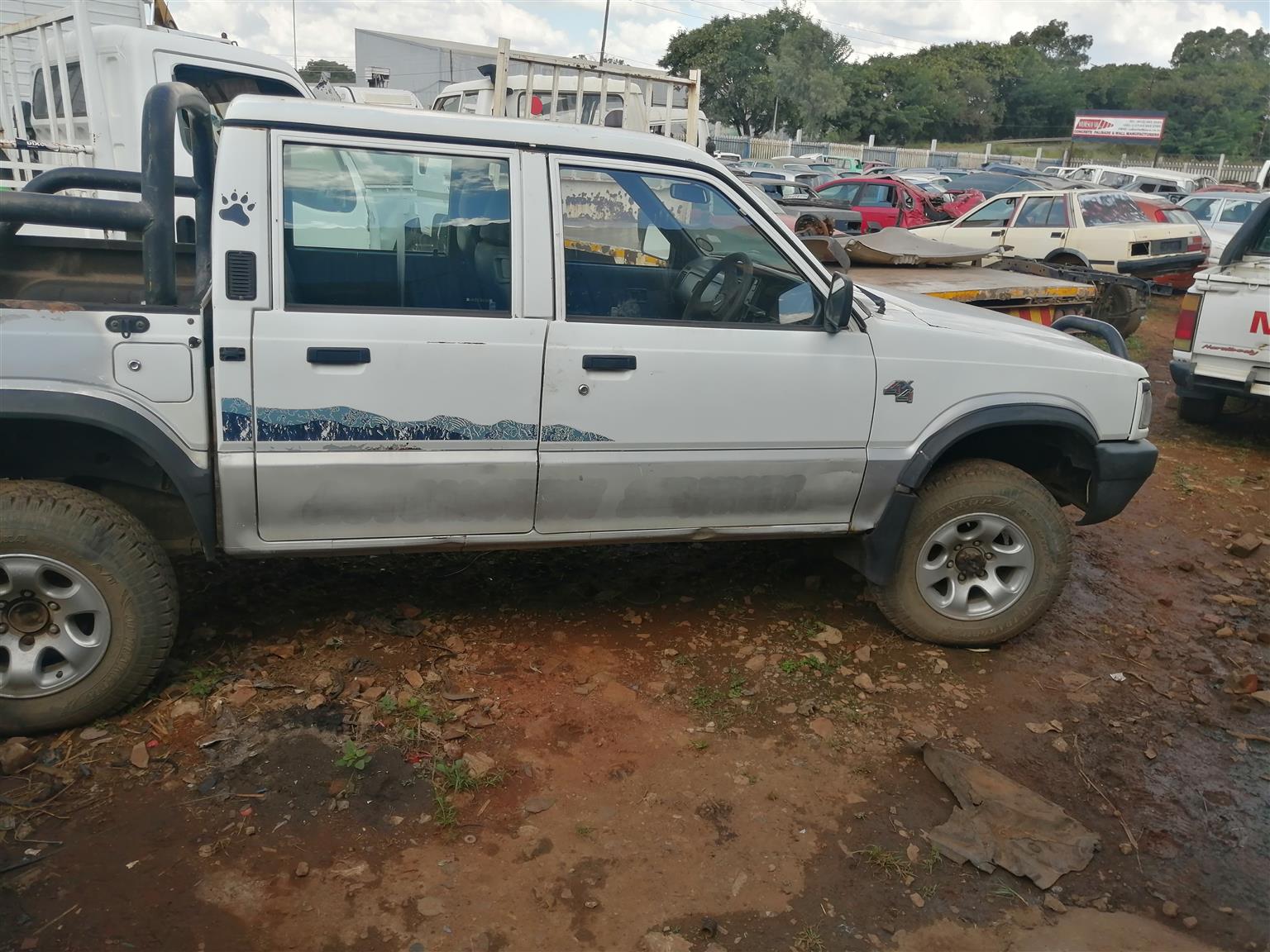 Selling courier 4x4 bakkie with wlL engine
