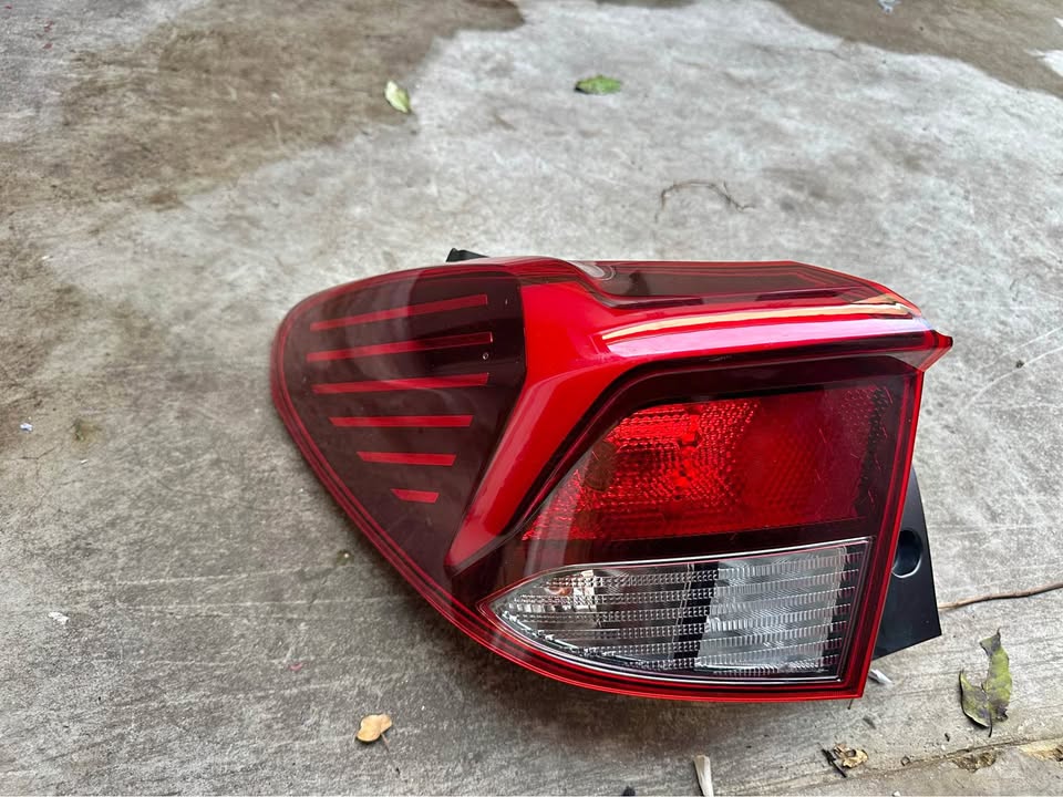 Hyundai i10 left side taillight - Private Seller Hyundai i10 left side taillight - Private Seller