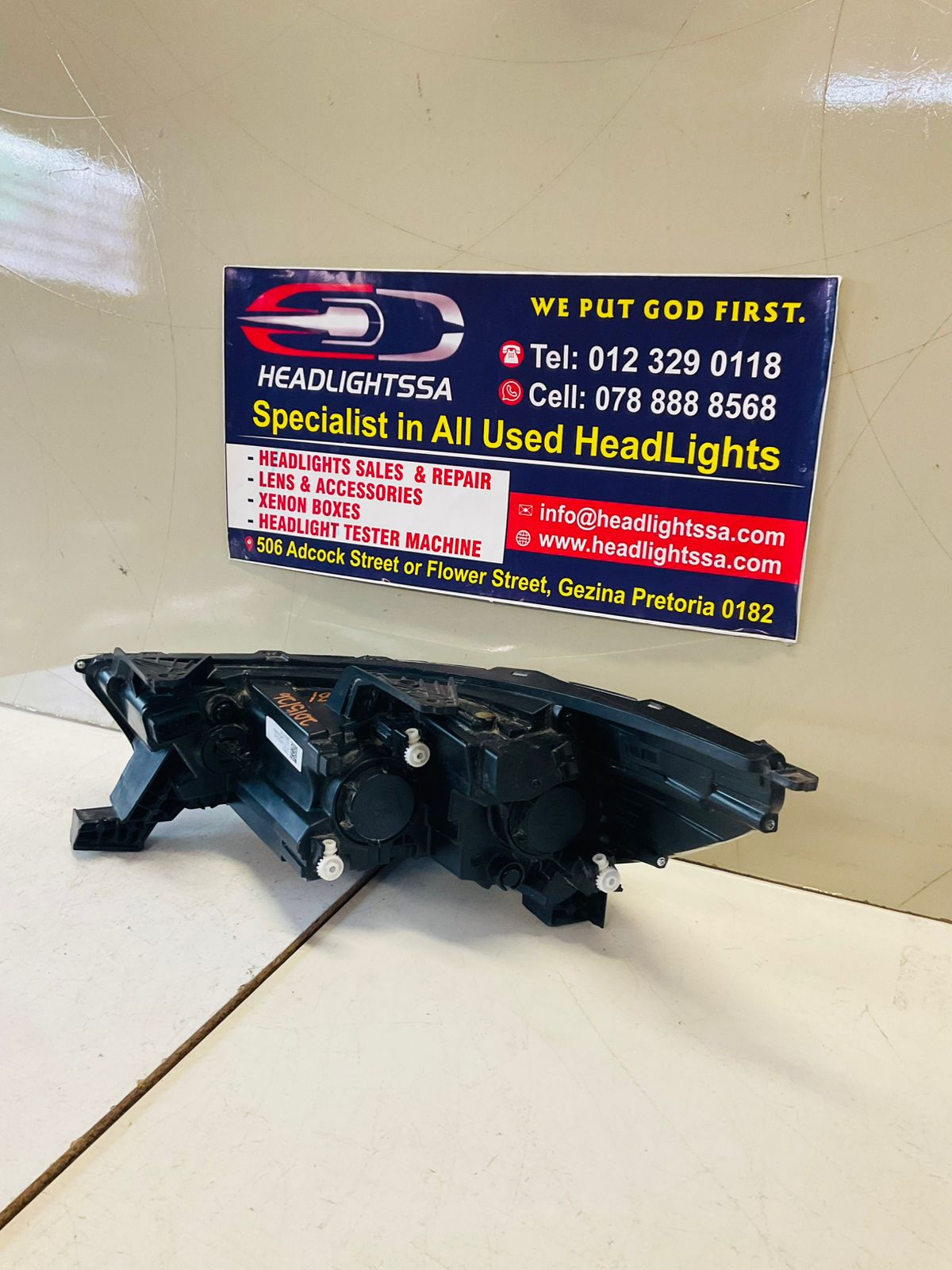 Foton Tunland G7 right side halogen headlight - Private Seller Foton Tunland G7 right side halogen headlight - Private Seller