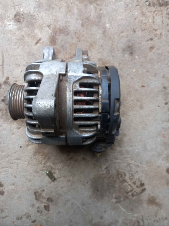 TOYOTA COROLLA ALTERNATOR IN EXCELLENT CONDITION