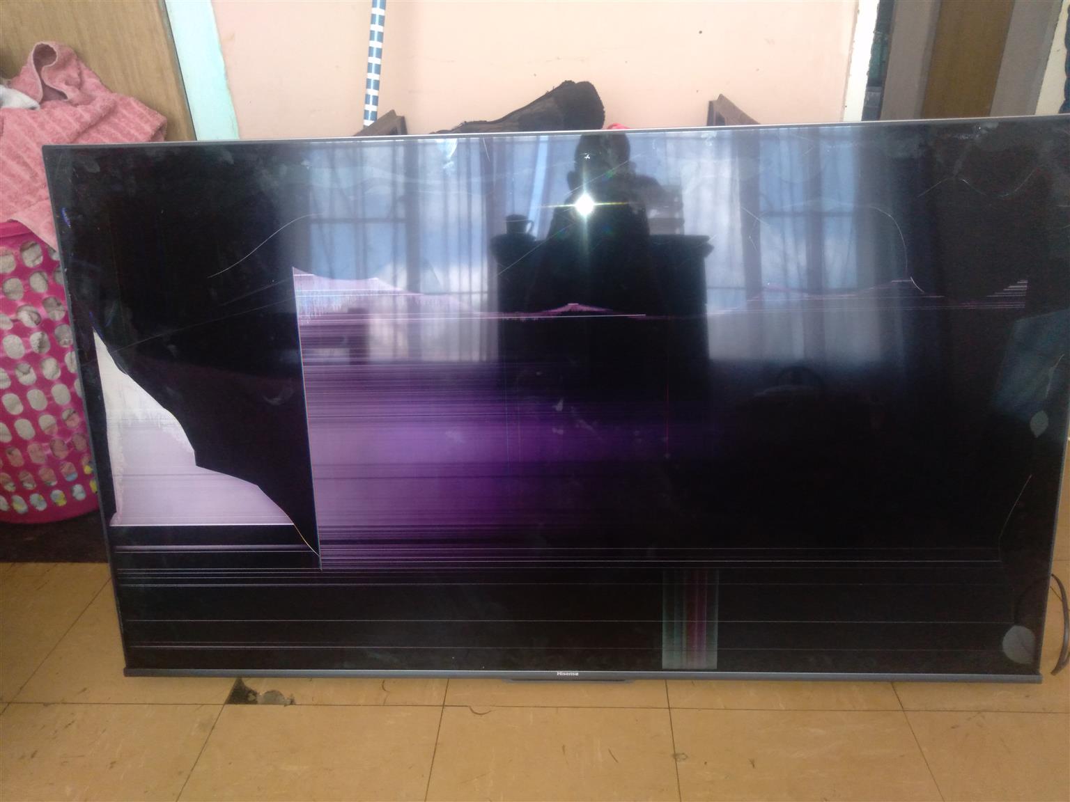 Hisense 55" flatscreen tv