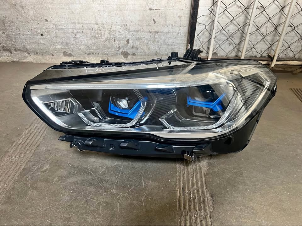 Bmw G05 headlight Laser Rhs - Private Seller Bmw G05 headlight Laser Rhs - Private Seller