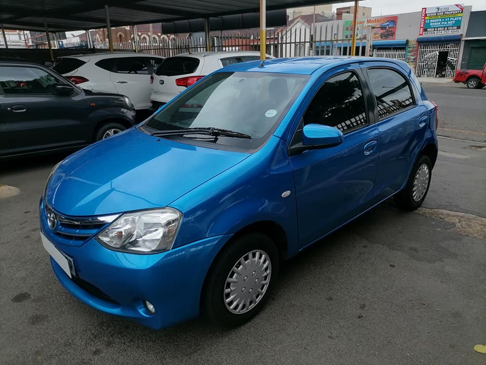 2015 Toyota Etios 1.5 Hatchback Service history