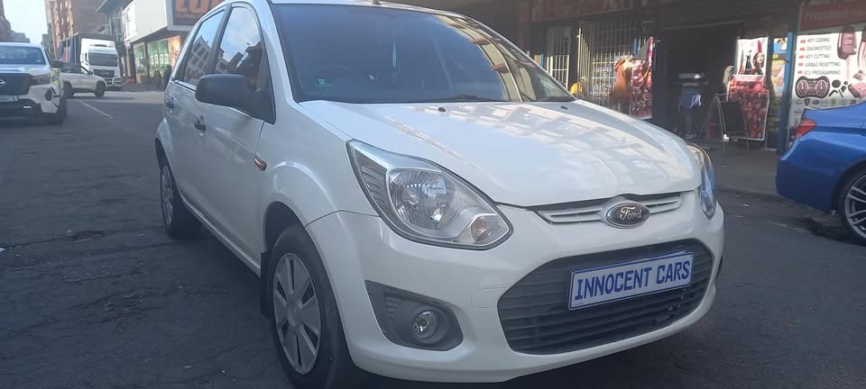2013 FORD FIGO 1.4 PETROL, MANUAL HATCHBACK, WHITE COLOR, 98000KM