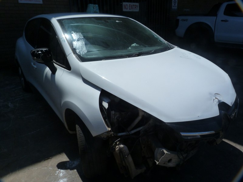 2015 Renault Clio IV 900T Manual H4BB - SPARESBOYZ STRIPPING FOR SPARES - Private Seller 2015 Renault Clio IV 900T Manual H4BB - SPARESBOYZ STRIPPING FOR SPARES - Private Seller