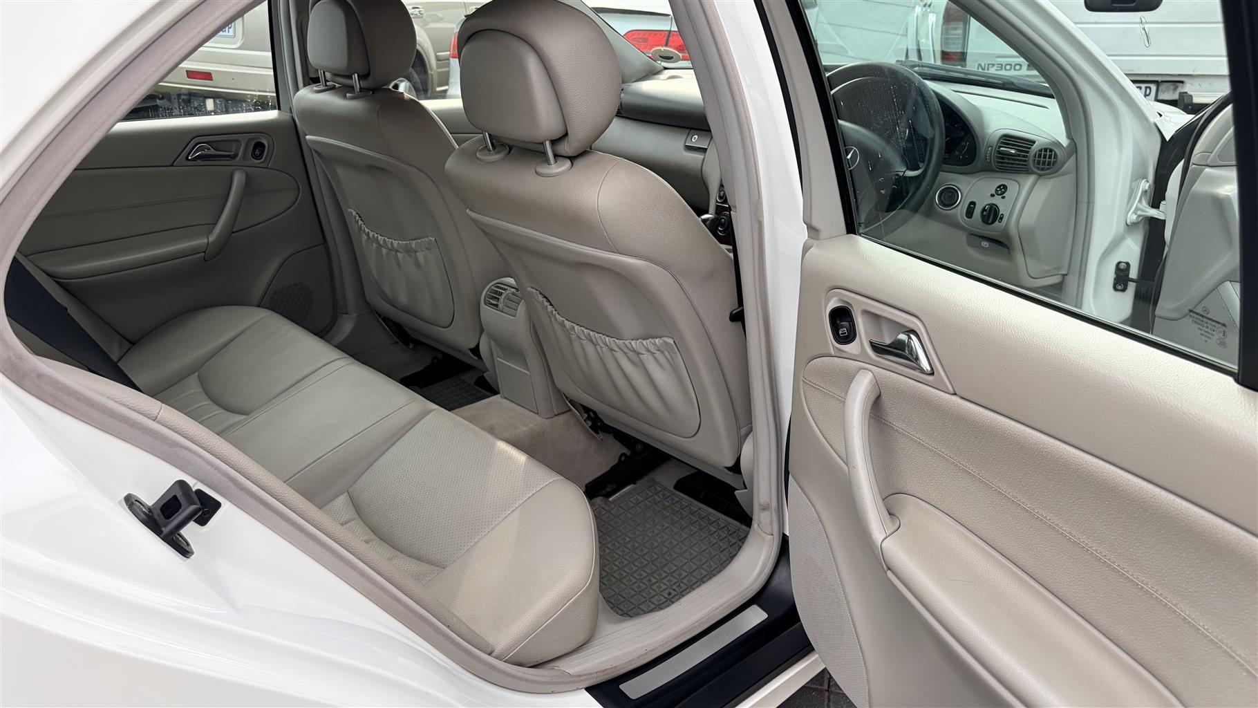 Used 2010 Jeep Cherokee 2.8CRD Limited - Private Seller Used 2010 Jeep Cherokee 2.8CRD Limited - Private Seller