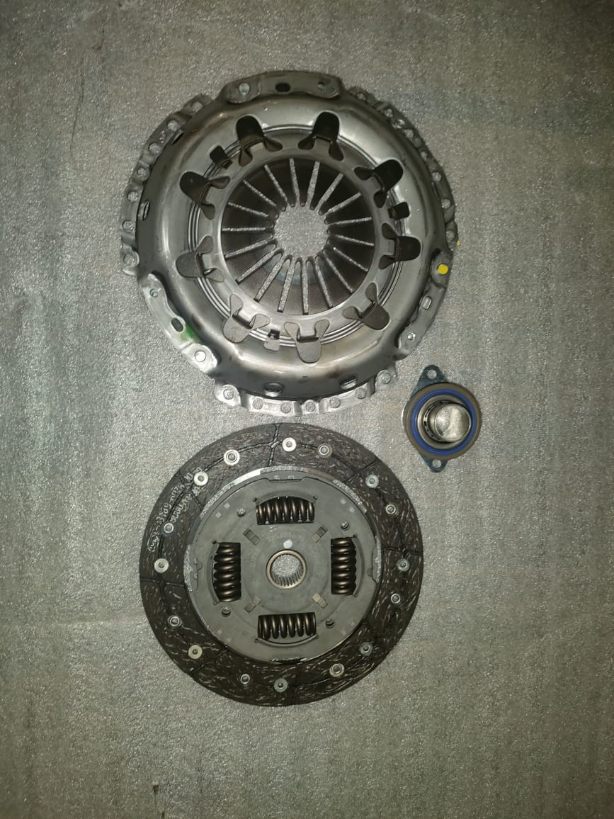 VW Polo Bujwa 1.4 / 1.6 NEW clutch kit for sale - Private Seller
