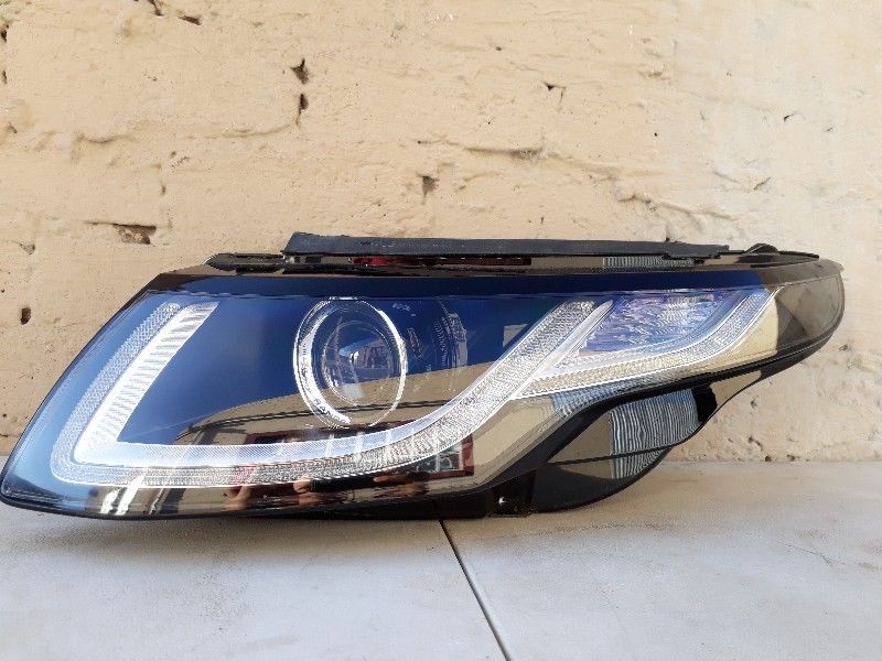 Range Rover Evoque Headlight for sale - Private Seller