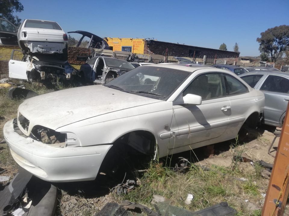 Volvo C70 T5 2.5l Automatic Stripping For Spares !  Delivery Countrywide - Private Seller