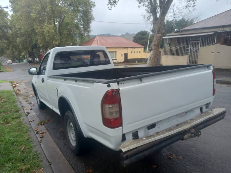 2007 ISUZU KB250 SINGLE CAB MANUAL 4X2, WHITE, 140000KMS
