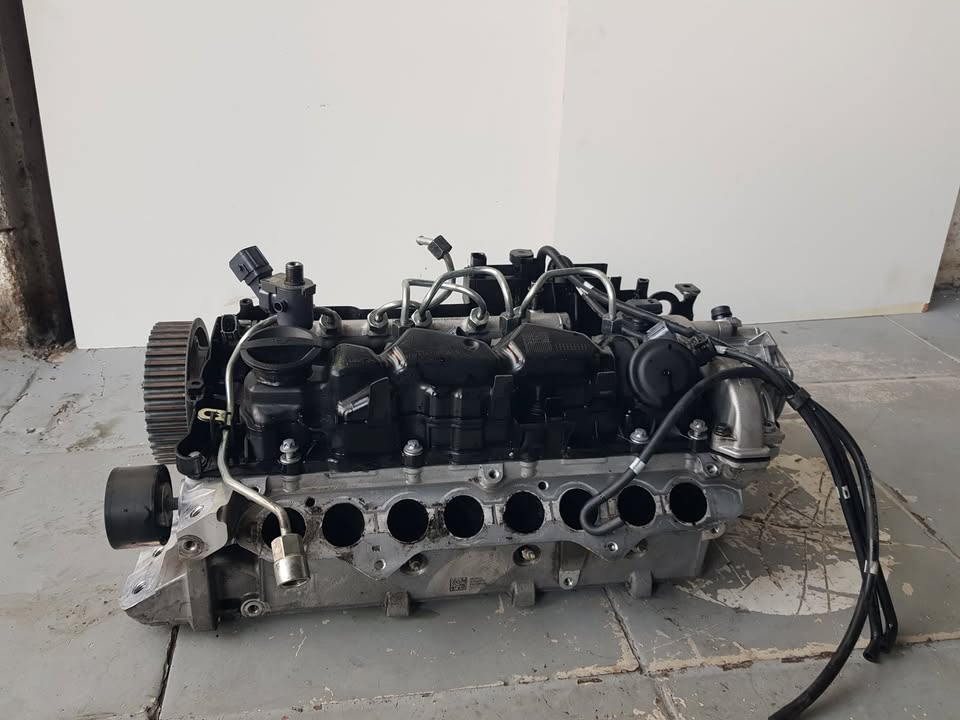 Volvo V40 2018 Diesel cylinder Head - Private Seller Volvo V40 2018 Diesel cylinder Head - Private Seller