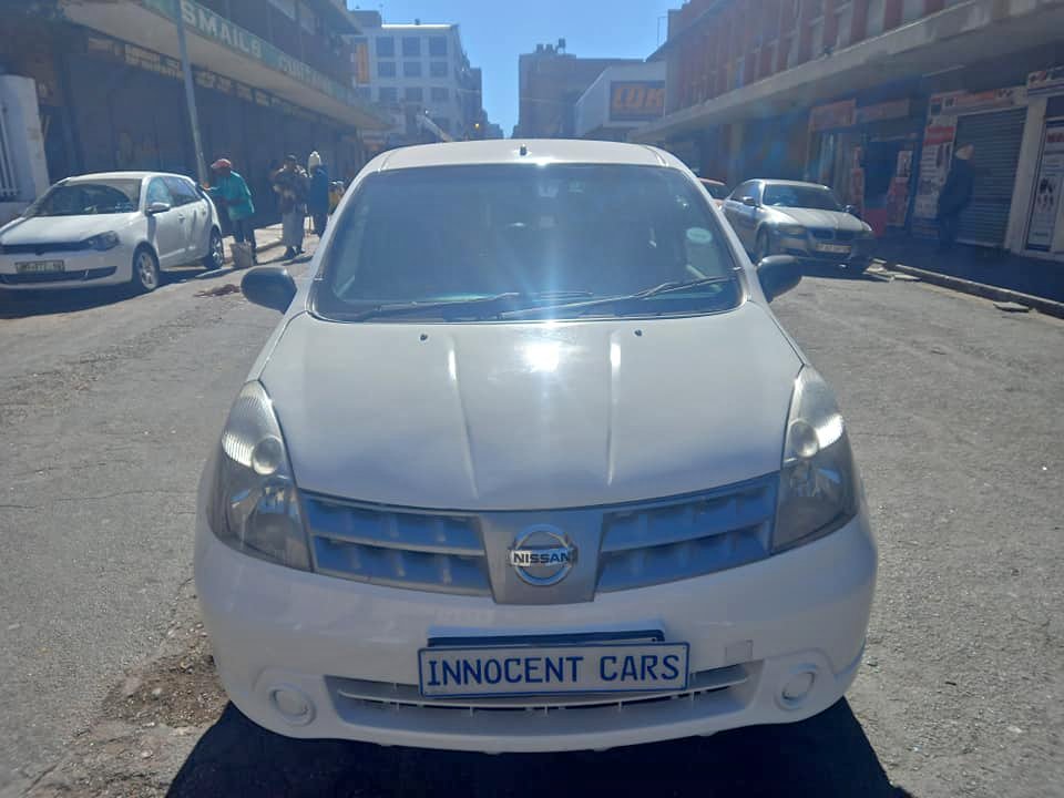 2010 NISSAN LIVINA 1.6 PETROL, MANUAL, WHITE COLOR, MILEAGE 98000KM