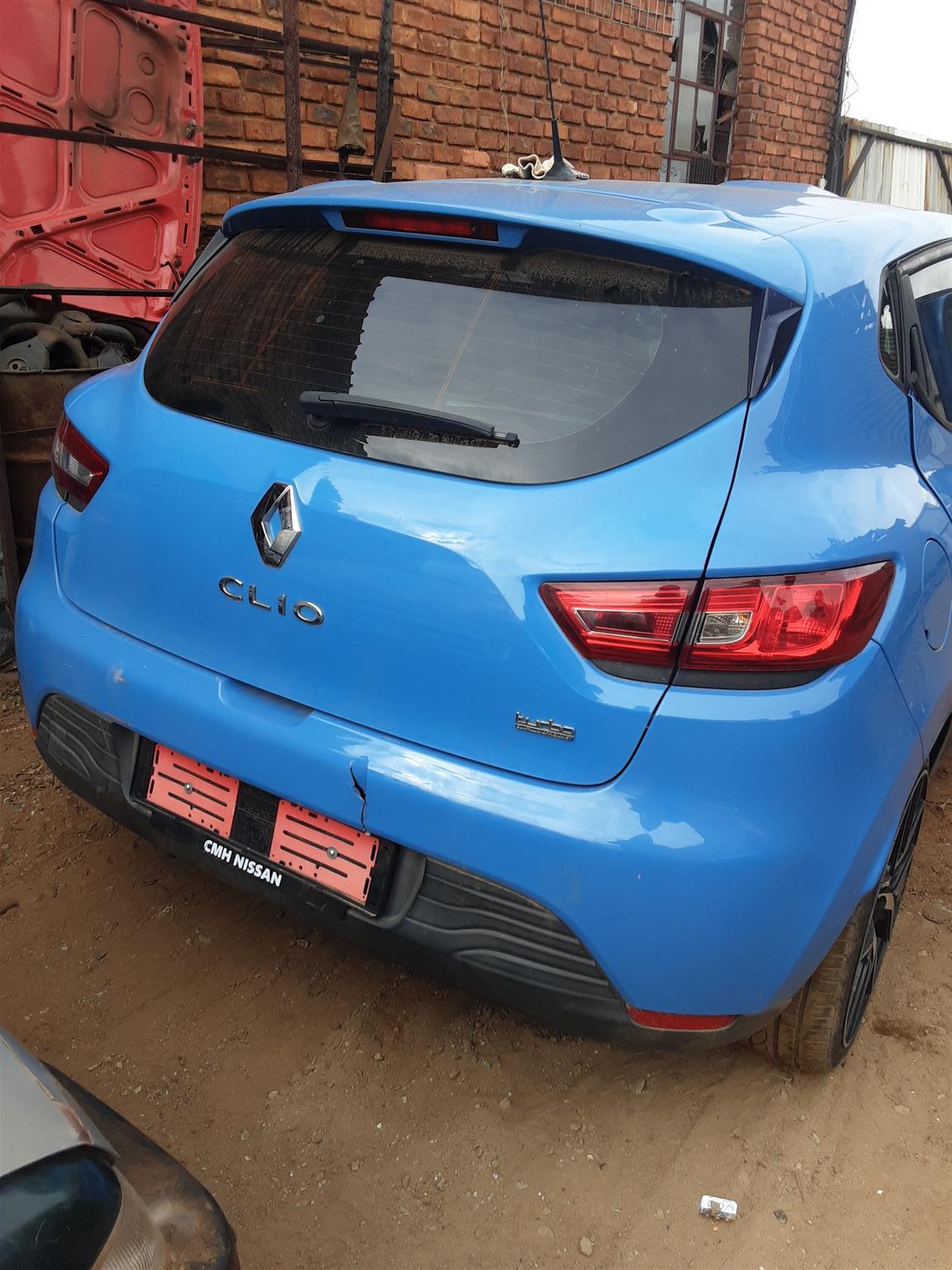 Stripping Renault Clio 4 Turbo 2014 for Spares - Private Seller