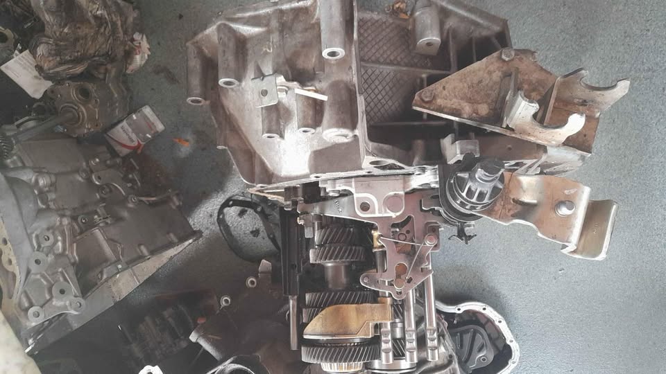 Peugeot 6 gearbox for sale - Private Seller Peugeot 6 gearbox for sale - Private Seller