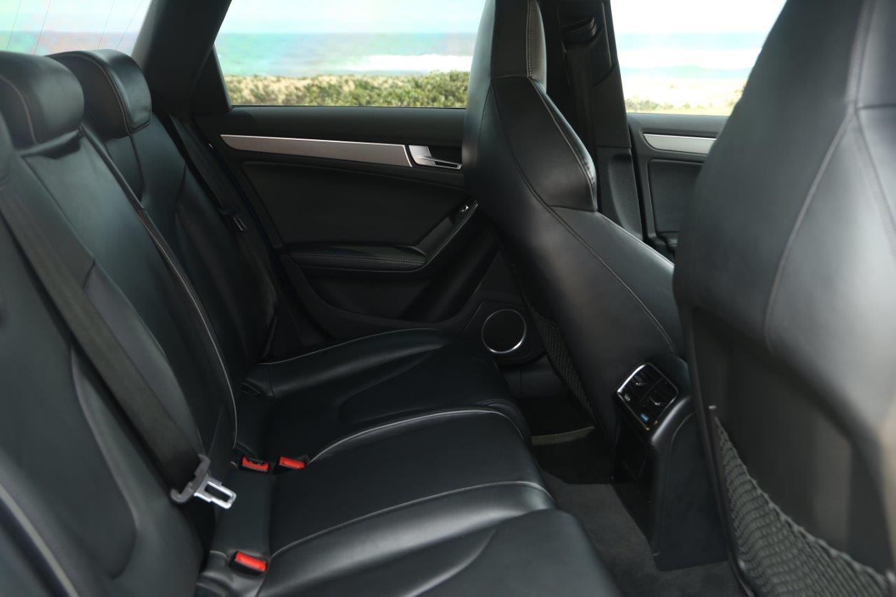 2013 Audi  RS4 Avant Quattro Tiptronic