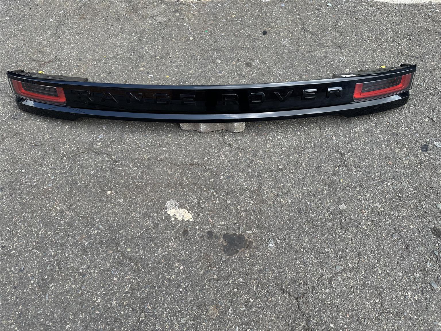 Range Rover Velar Rear Brake Light / Boot Taillight - Private Seller Range Rover Velar Rear Brake Light / Boot Taillight - Private Seller