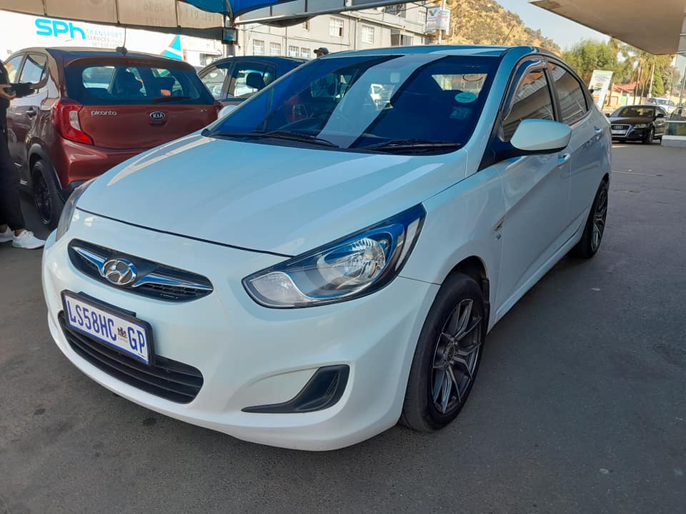 2014 HYUNDAI ACCENT 1.6 MANUAL