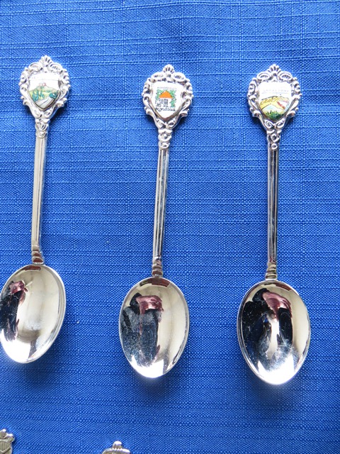 Collectible teaspoons with place names Collectible teaspoons with place names