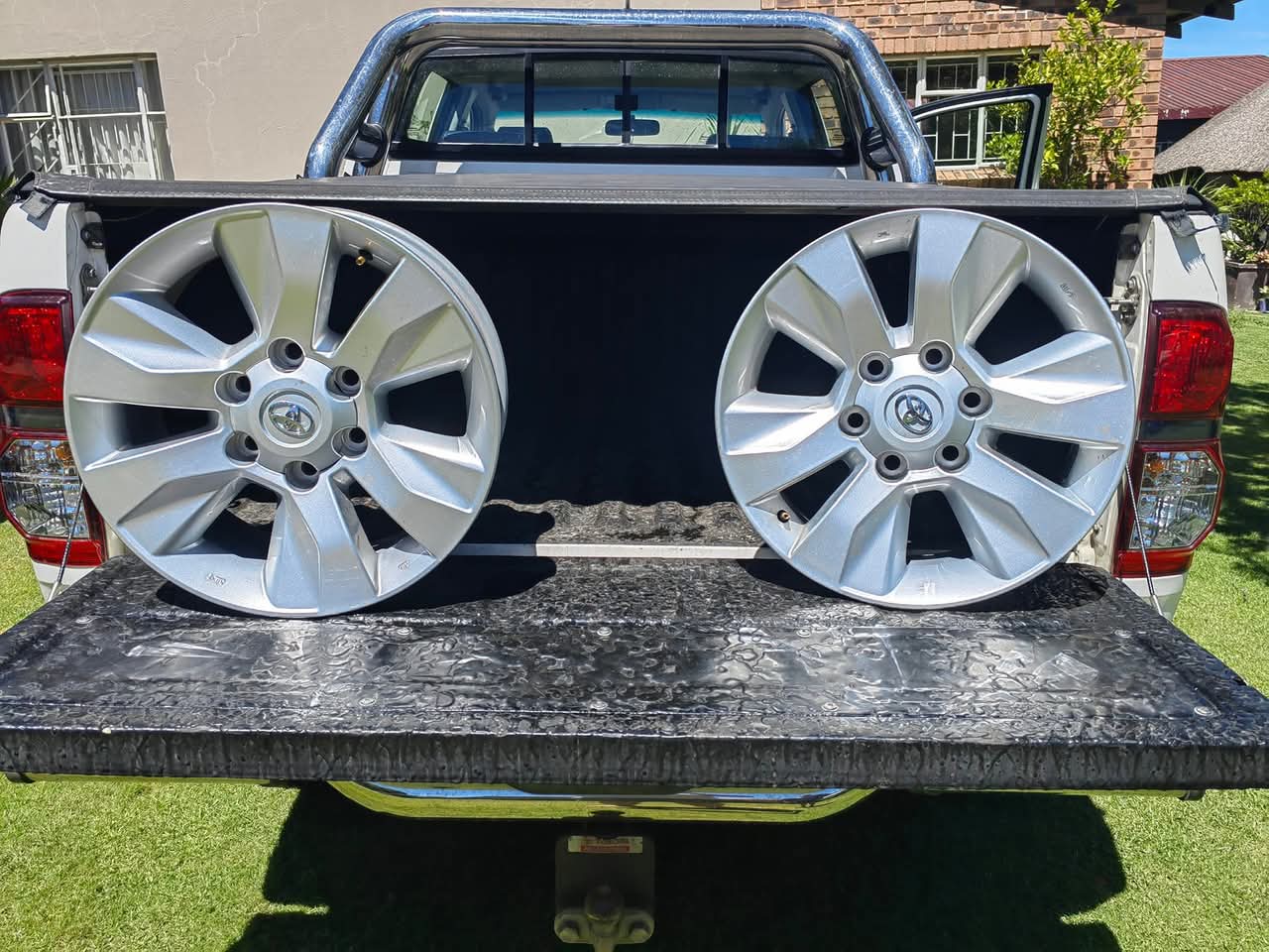 2016 Hilux/Fortuner rims - Private Seller 2016 Hilux/Fortuner rims - Private Seller