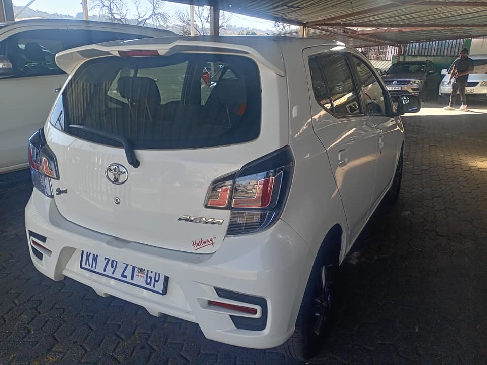 Toyota Agya 1.0 Manual petrol 2022 White