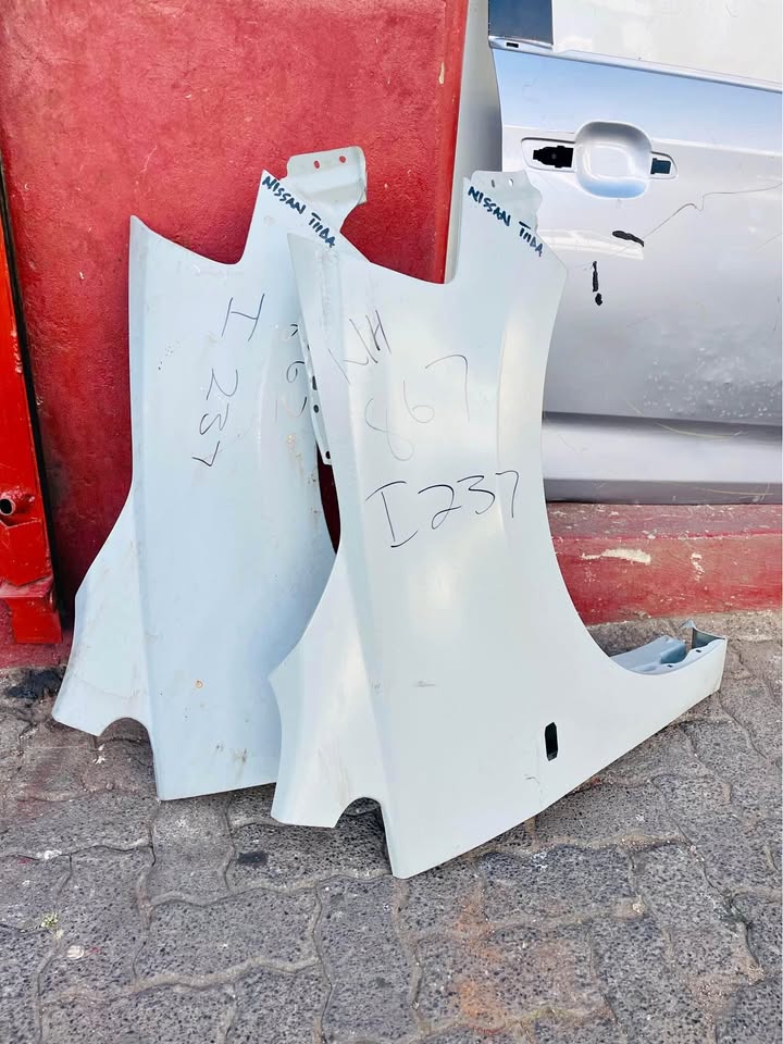 Nissan Tiida fenders - Private Seller Nissan Tiida fenders - Private Seller