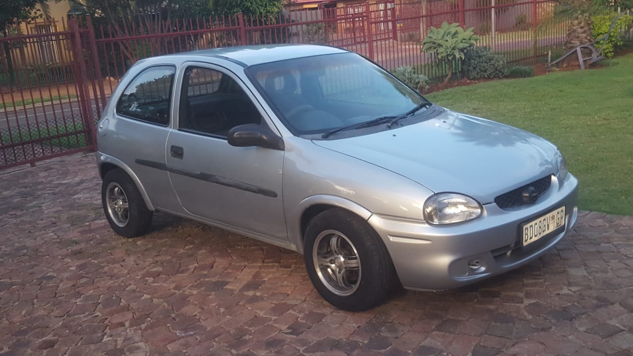 00 Opel Corsa Lite 1 4i Junk Mail