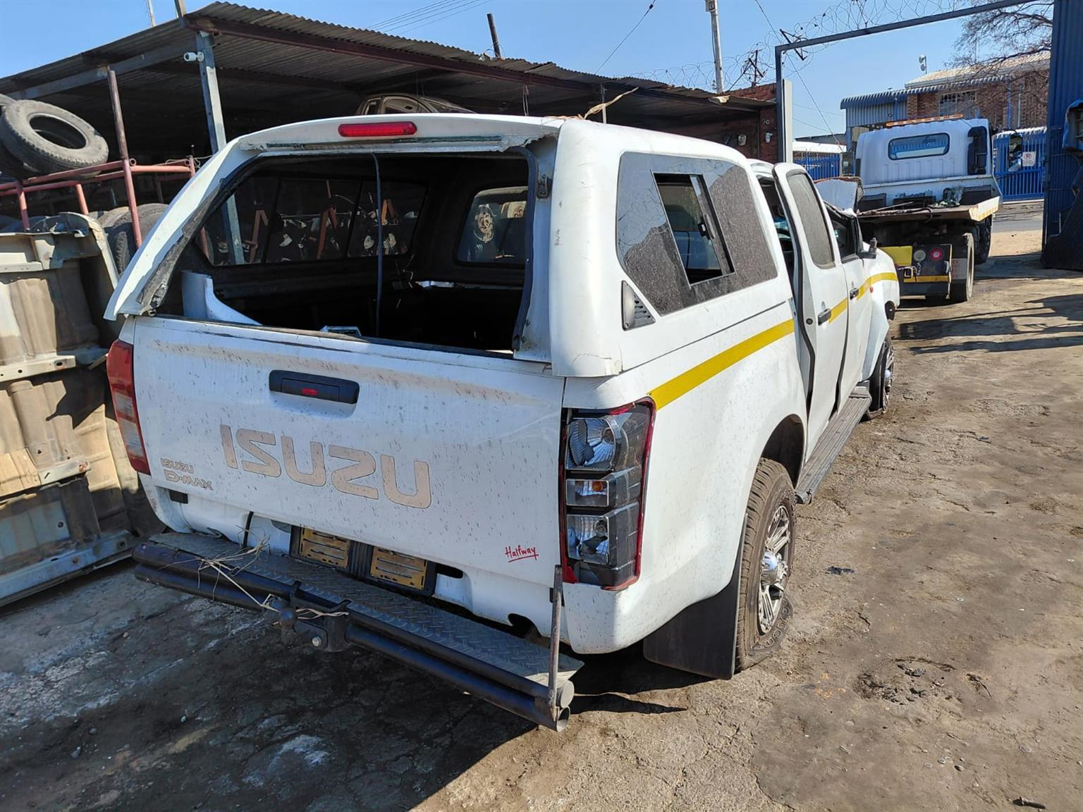 2021 ISUZU D MAX 2.5 4JK1 BAKKIE STRIPPING FOR SPARES - Private Seller 2021 ISUZU D MAX 2.5 4JK1 BAKKIE STRIPPING FOR SPARES - Private Seller