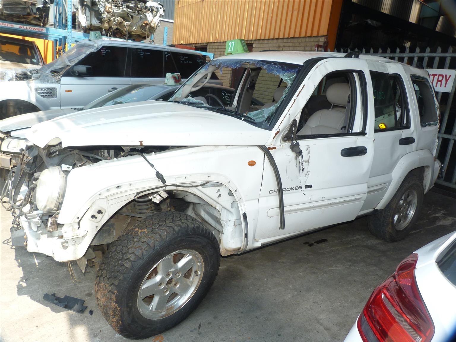 Jeep Cherokee KJ 3,7 V6 Auto - 2003 Parts - Private Seller Jeep Cherokee KJ 3,7 V6 Auto - 2003 Parts - Private Seller