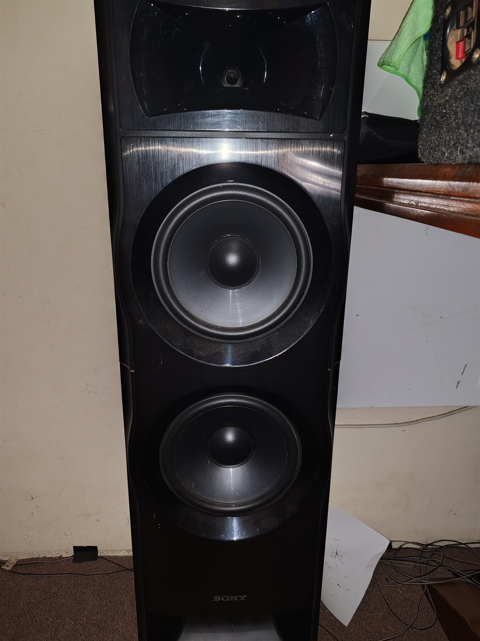 Sony surround sound speakers