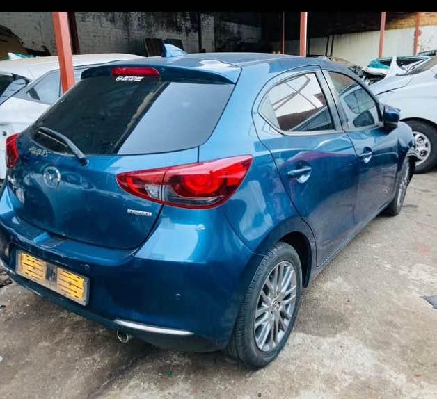 Navy Mazda 2 stripping for spares - Private Seller