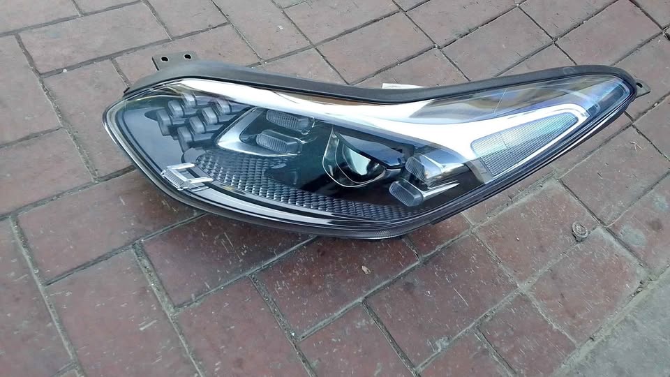Kia sportage headlights - Private Seller Kia sportage headlights - Private Seller