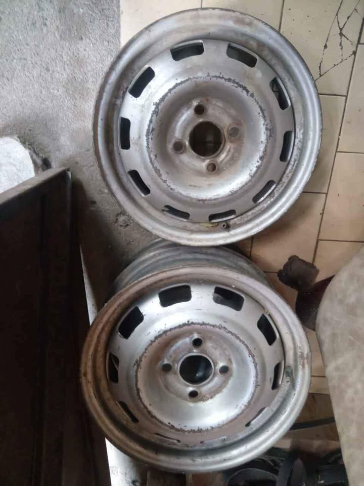 Chevrolet utility steel rim - Private Seller Chevrolet utility steel rim - Private Seller