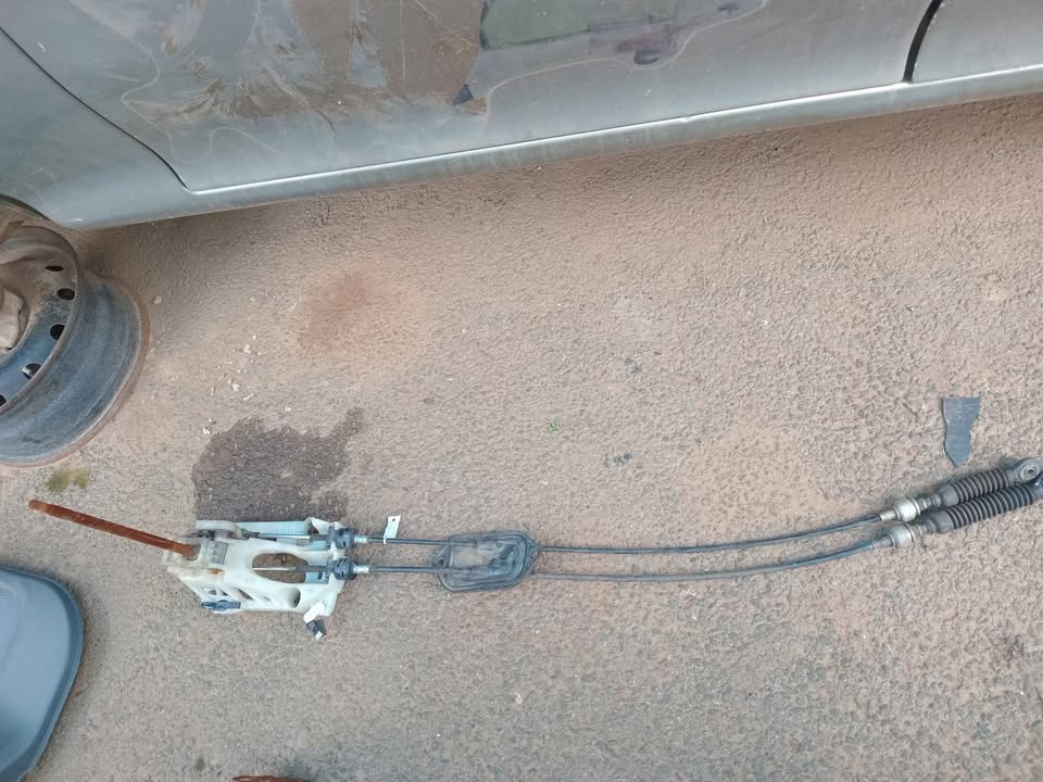 2015 Toyota etois gear liver complete for sale @ circle 7 used parts - Private Seller