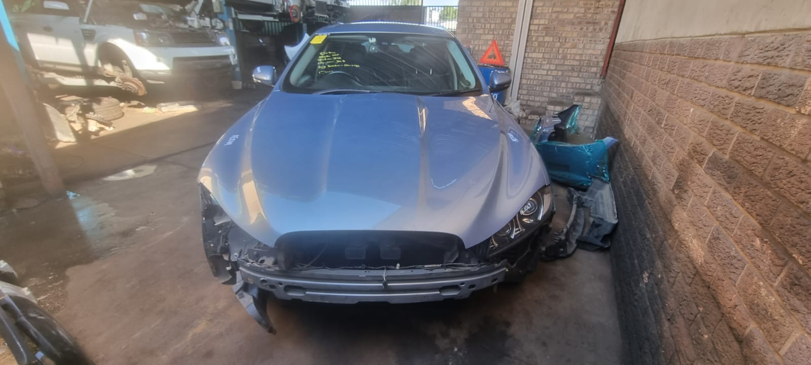2013 Jaguar XF 2.0l Si4 Stripping for Spares 2013 Jaguar XF 2.0l Si4 Stripping for Spares