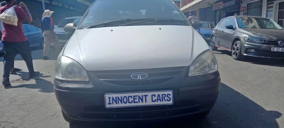USED 2017 TATA INDICAR 1.2 MANUAL, WHITE COLOUR, 40000KM