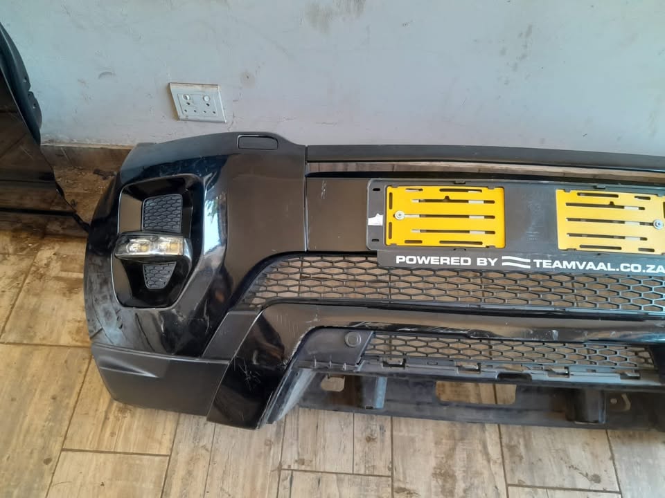 Range Rover Evoque front bumper - Private Seller