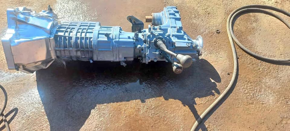 Ford ranger 2.5 WL 4x4 gearbox 5 speed gearbox is in a great condition 4x4 working good call or wha - Private Seller Ford ranger 2.5 WL 4x4 gearbox 5 speed gearbox is in a great condition 4x4 working good call or wha - Private Seller