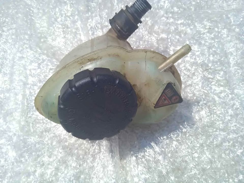 MERCEDES BENZ M133 ENGINE EXPANSION TANK