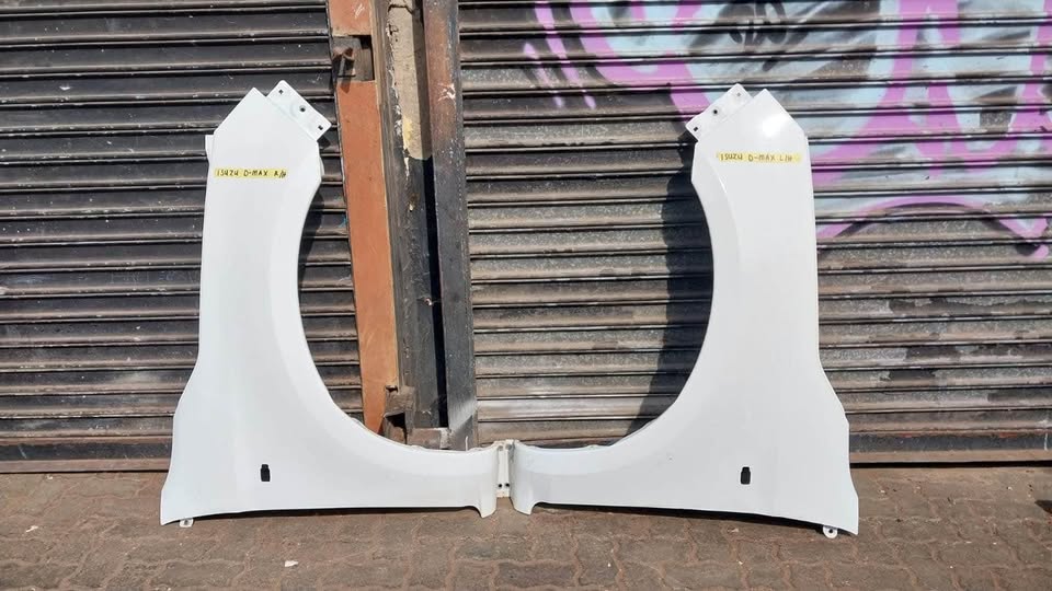 Isuzu D-Max fenders - Private Seller Isuzu D-Max fenders - Private Seller