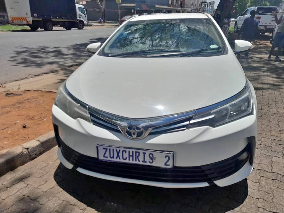 2017 TOYOTA COROLLA PRESTIGE 1.6 SEDAN MANUAL