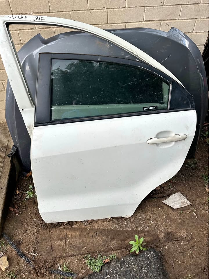 Kia Rio left rear complete door - Private Seller Kia Rio left rear complete door - Private Seller