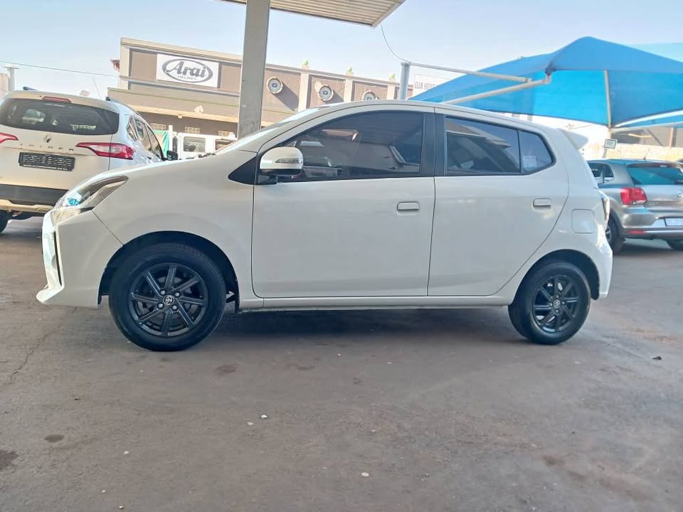 2022 TOYOTA AGYA 1.0  Transmission: Manual  Mileage: 83000km Fueltype: Petrol  White